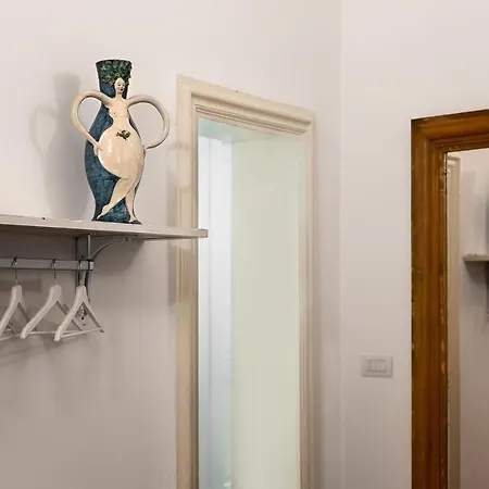 Naca 4* 卡塔尼亚